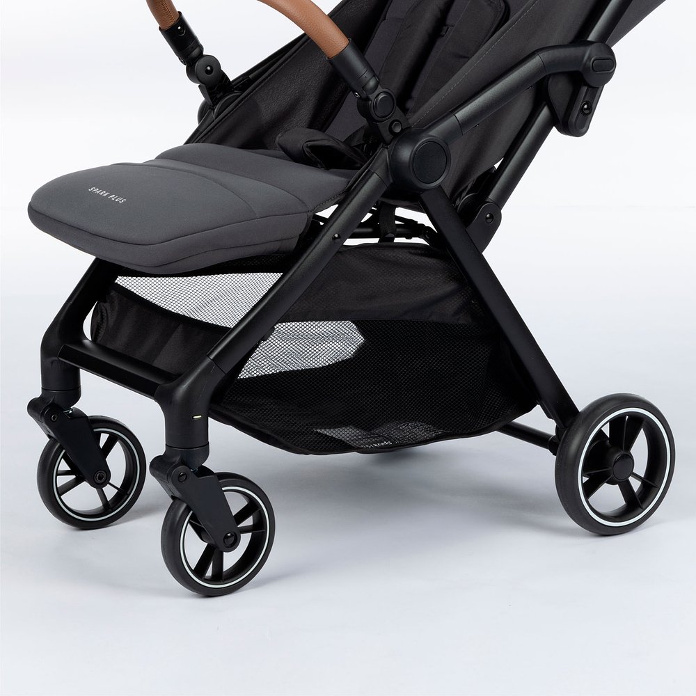 040_c-travelsystem-sparkplus-blackgraphite-safety1st-0022-detalhe-rodas-still.jpg