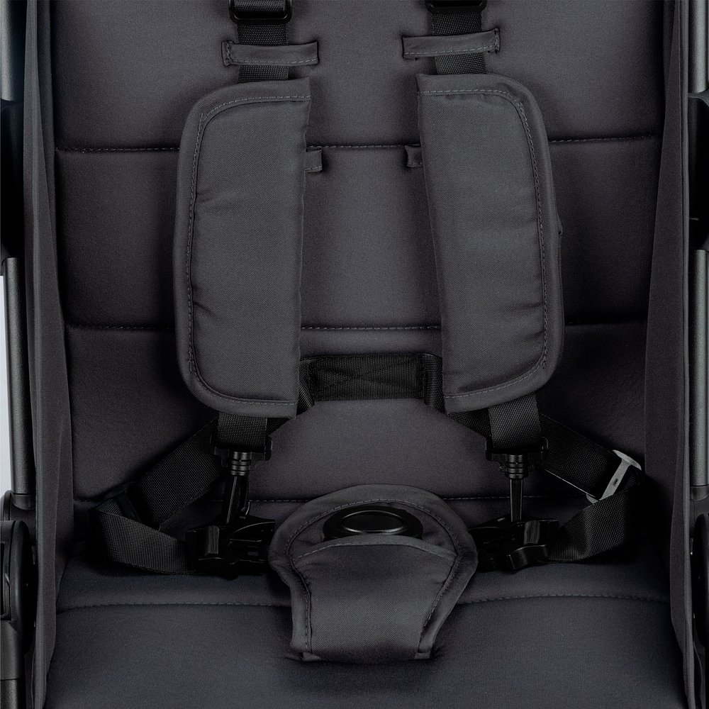 043_c-travelsystem-sparkplus-blackgraphite-safety1st-0025-detalhe-cinto3-still.jpg